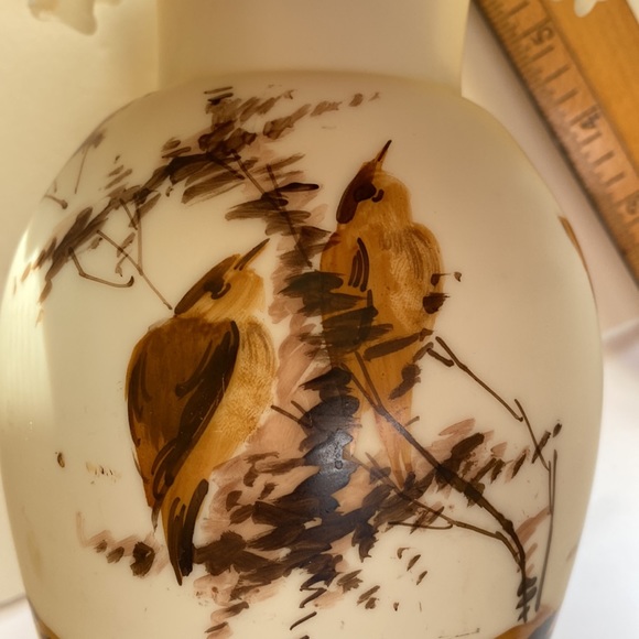 Hand painted glass crested ruffle top vase - Picture 8 of 10